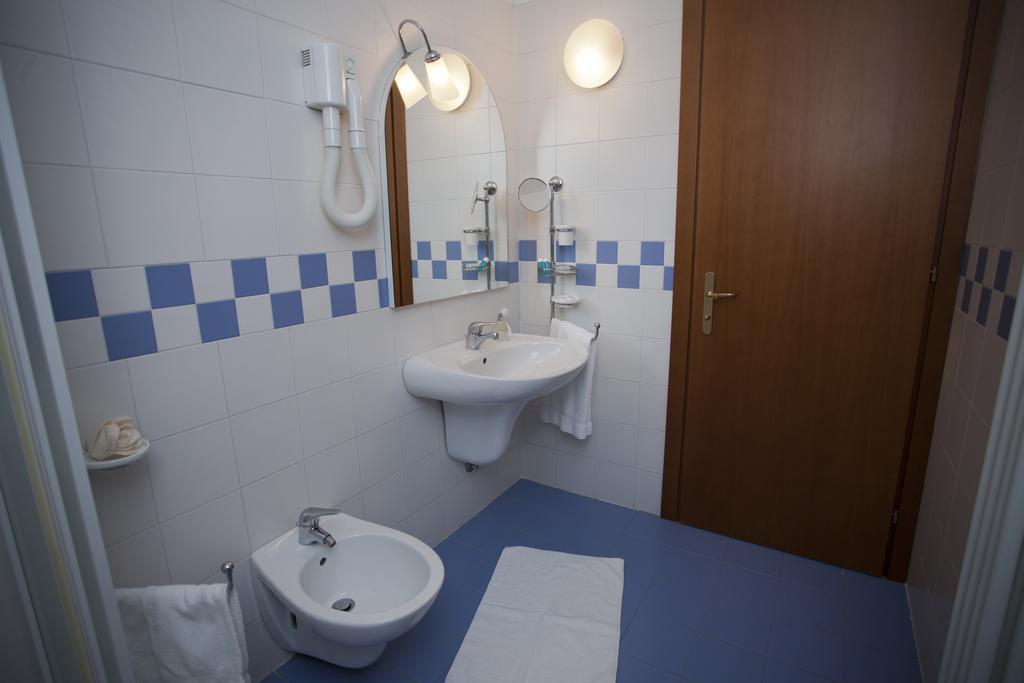Abacus Hotel Assisi Room photo